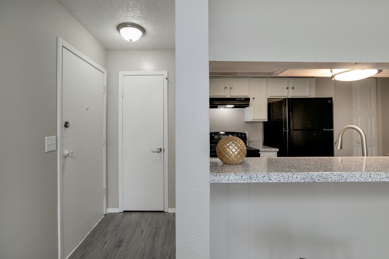 Photos and Video of Horizon East Apartments in Wichita, KS